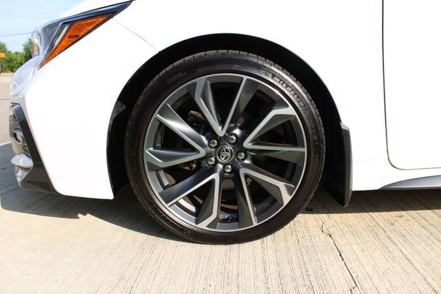 Used 2022 Toyota Corolla SE w/ SE Premium Package FWD image 24