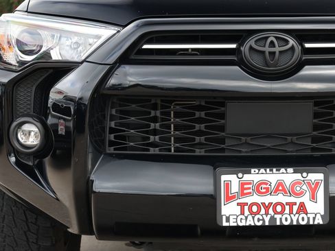Used 2024 Toyota 4Runner SR5 Premium w/ Moonroof Package RWD image 11
