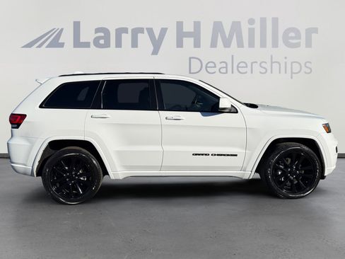 Certified 2020 Jeep Grand Cherokee Altitude image 6