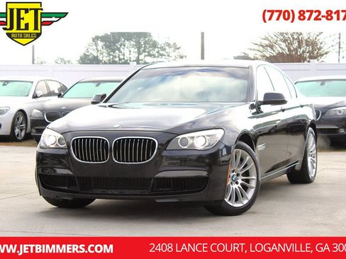 Used 2013 BMW 750i image 1