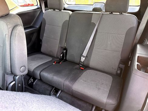 Used 2023 Chevrolet Traverse LT image 20