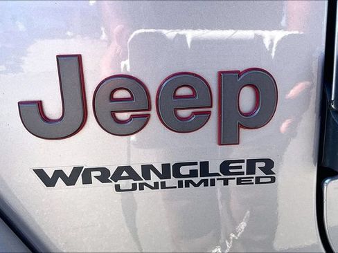 Used 2018 Jeep Wrangler Unlimited Rubicon AWD/4WD image 8