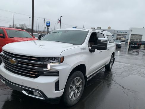 Used 2021 Chevrolet Silverado 1500 High Country image 1