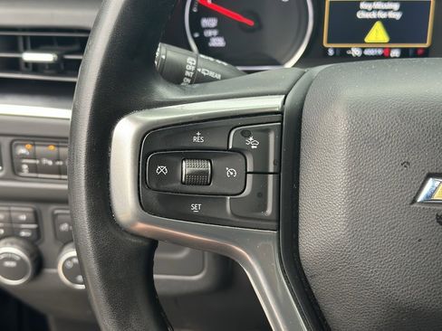 Used 2023 Chevrolet Suburban LS image 11