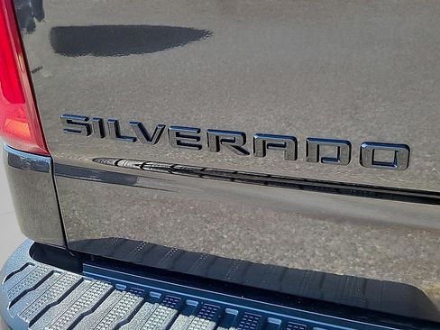 Used 2022 Chevrolet Silverado 1500 High Country w/ Safety Package II AWD/4WD image 30