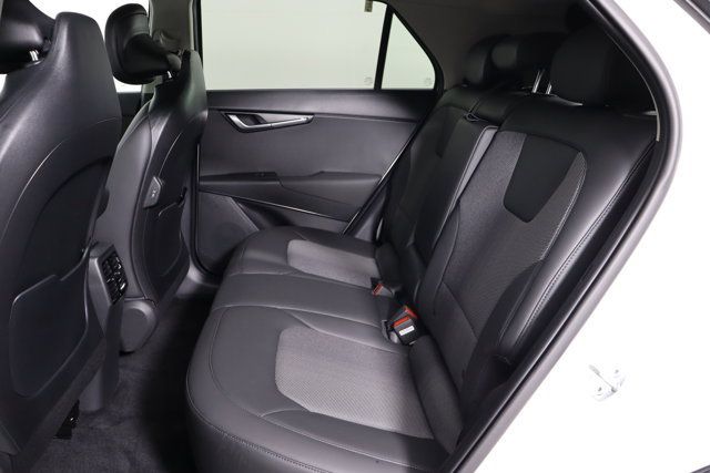 Certified 2024 Kia Niro Wind FWD image 8