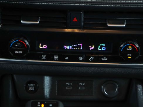 Used 2024 Nissan Rogue SV image 20