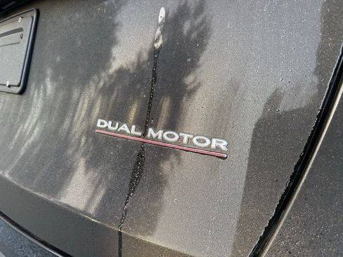 Used 2023 Tesla Model Y Performance image 12