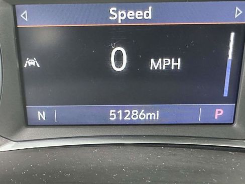 Used 2024 GMC Terrain SLT image 39