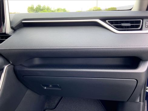 Certified 2025 Toyota RAV4 XLE w/ Convenience Package image 18