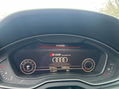 Used 2020 Audi SQ5 Premium Plus w/ Premium Plus Package image 2