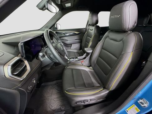Used 2025 Chevrolet TrailBlazer ACTIV w/ Convenience Package image 19