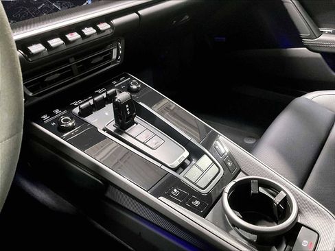 Used 2024 Porsche 911 Carrera image 20