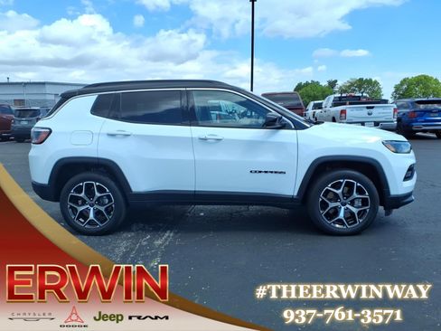 Certified 2025 Jeep Compass Limited AWD/4WD image 8