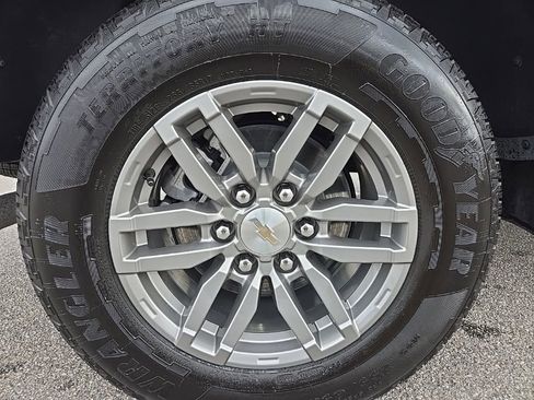 Used 2023 Chevrolet Colorado LT w/ LT Convenience Package image 11