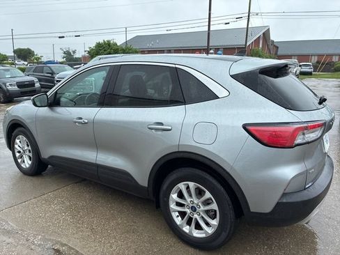 Used 2021 Ford Escape SE w/ Cold Weather Package FWD image 5