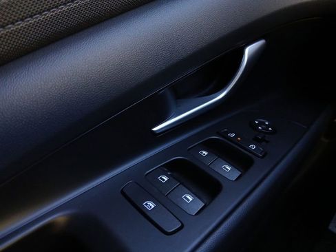 New 2026 Hyundai Elantra SE FWD image 18