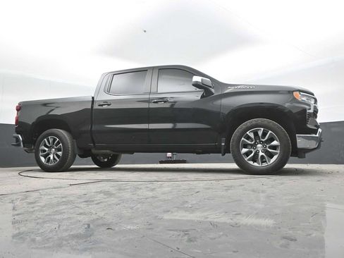 Used 2024 Chevrolet Silverado 1500 LT AWD/4WD image 45