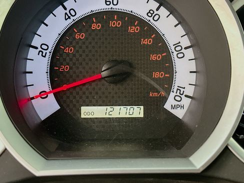 Used 2014 Toyota Tacoma 2WD Access Cab w/ Convenience Package image 18