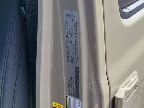 Used 2022 Jeep Gladiator Mojave w/ Trailer Tow Package image 25