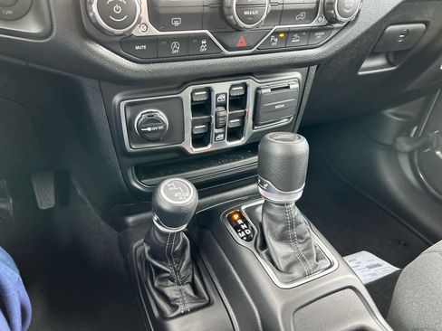 New 2026 Jeep Gladiator Sport image 28