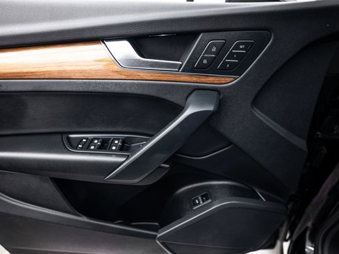 Certified 2023 Audi Q5 2.0T Premium w/ Convenience Package image 13