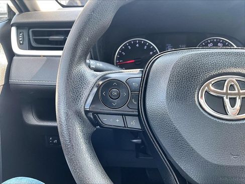 Used 2022 Toyota RAV4 LE AWD/4WD image 19