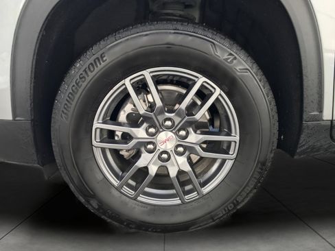 Certified 2025 GMC Acadia Elevation image 3