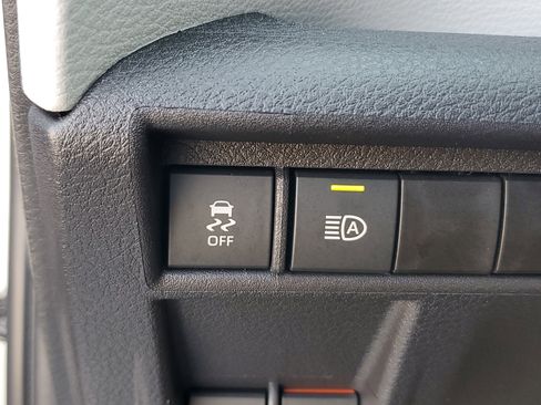 New 2025 Toyota Sienna LE image 30