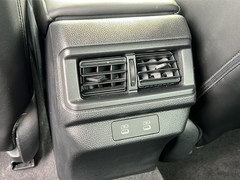 Used 2023 Honda Accord Touring image 8