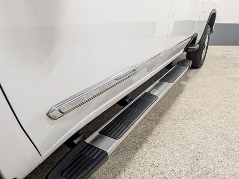 Used 2024 Chevrolet Silverado 3500 High Country w/ High Country Premium Package image 9