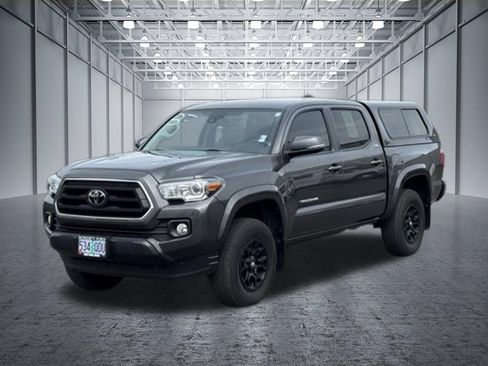 Used 2022 Toyota Tacoma SR5 AWD/4WD image 6