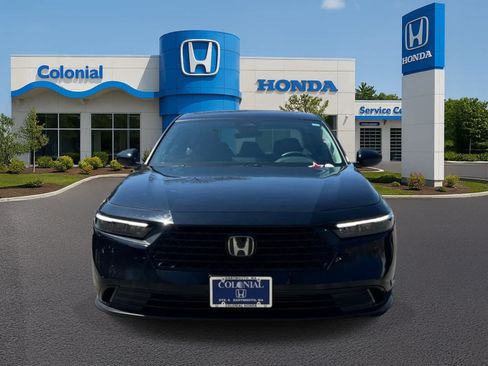 Used 2023 Honda Accord EX image 10