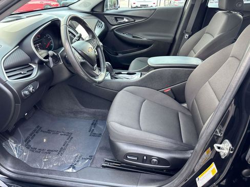 Used 2019 Chevrolet Malibu RS FWD image 8
