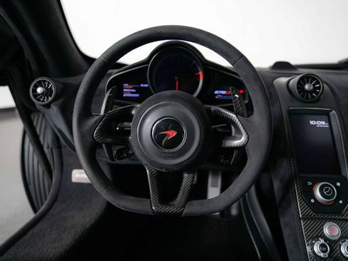 Used 2016 McLaren 675LT Coupe RWD image 18