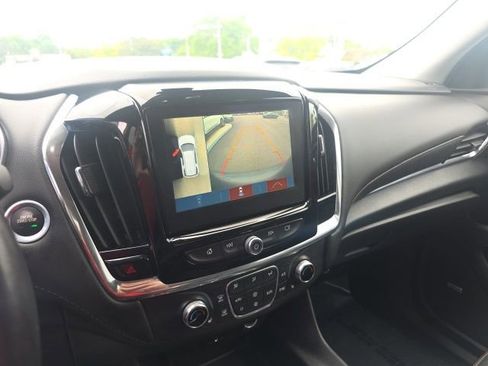 Used 2019 Chevrolet Traverse LT w/ LT Premium Package AWD/4WD image 22