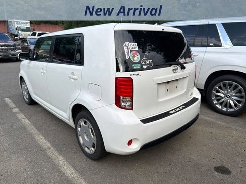 Used 2013 Scion xB FWD image 8