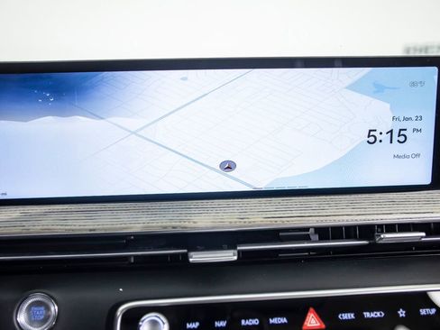 Used 2025 Genesis GV80 2.5T Prestige image 32