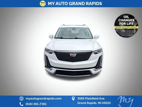 Used 2022 Cadillac XT6 Premium Luxury w/ Technology Package image 9