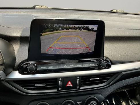 Used 2021 Kia Forte LXS FWD image 14