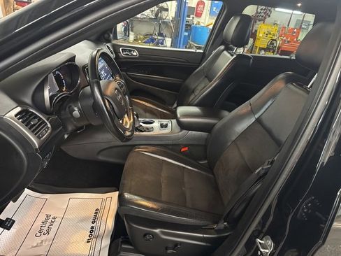 Used 2022 Jeep Grand Cherokee Laredo X image 11