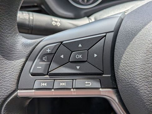 Used 2025 Nissan Sentra SV FWD image 19