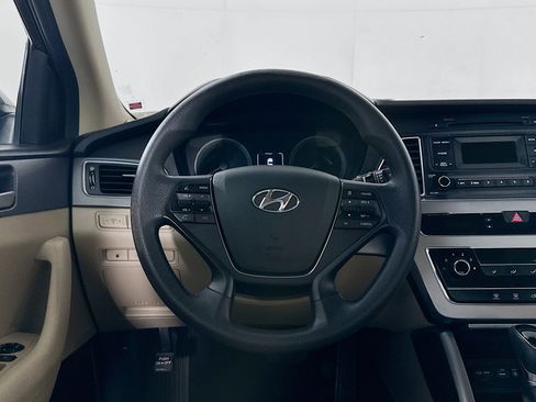 Used 2017 Hyundai Sonata SE FWD image 17