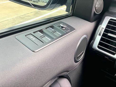 Used 2019 Land Rover Discovery HSE image 33