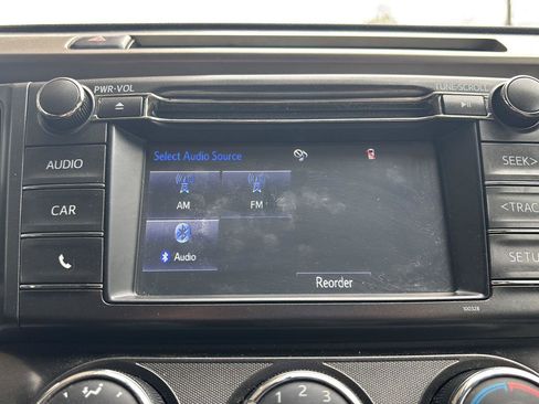 Used 2014 Toyota RAV4 LE AWD/4WD image 14