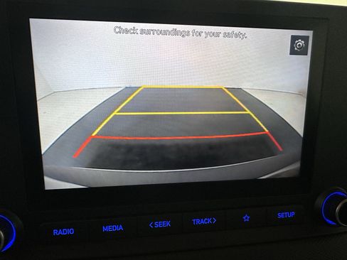 Used 2022 Hyundai Kona SE image 2