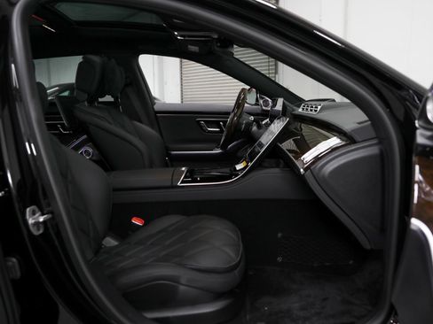 Used 2026 Mercedes-Benz Maybach S 580 4MATIC image 27
