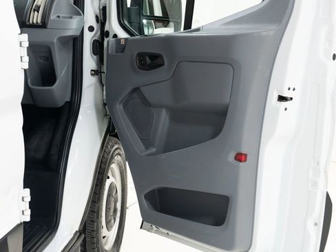 Used 2019 Ford Transit 150 XL image 18