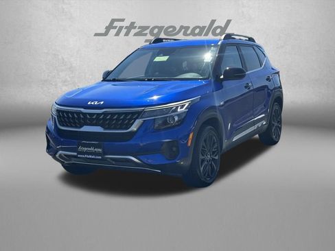 Used 2022 Kia Seltos Nightfall Edition AWD/4WD image 2