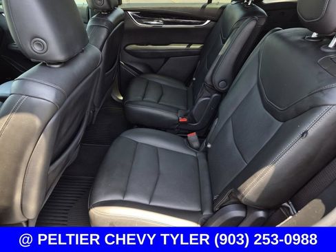 Used 2021 Cadillac XT6 Premium Luxury FWD image 36